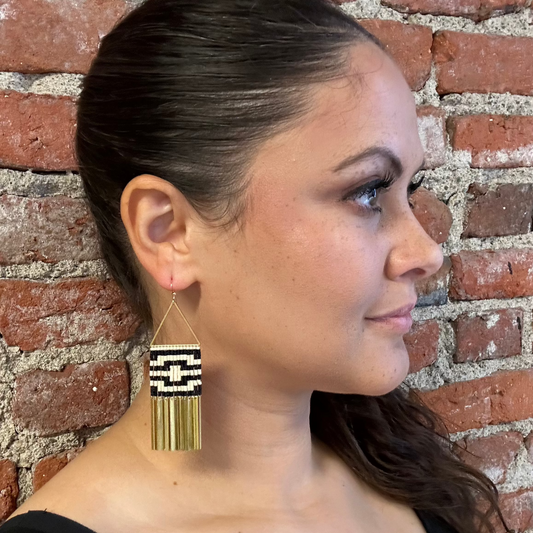 Tail of The Raven - Ivory (Long Brass Jingles)