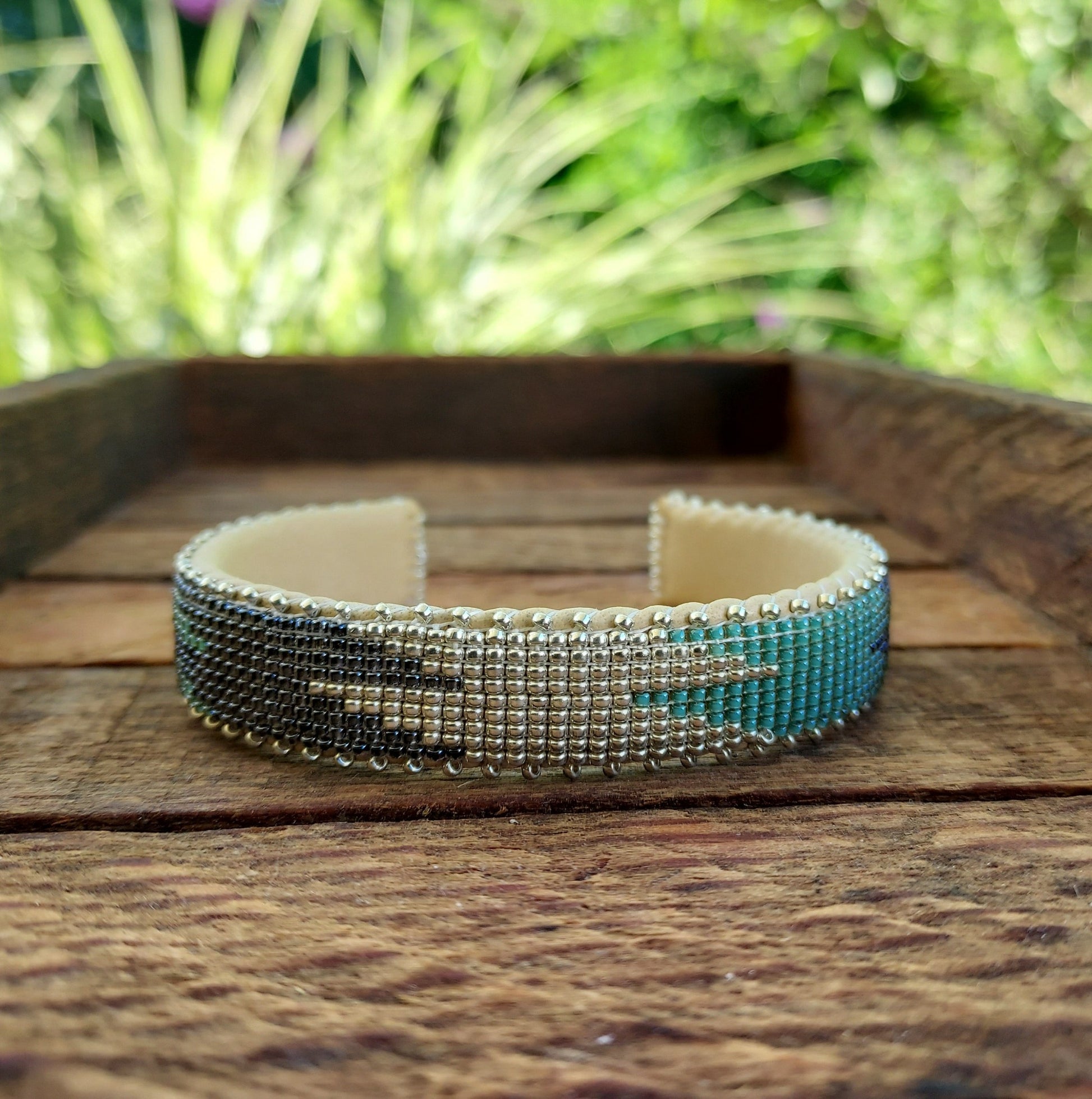Etkie Bracelet - Tess Glass Cuff Small